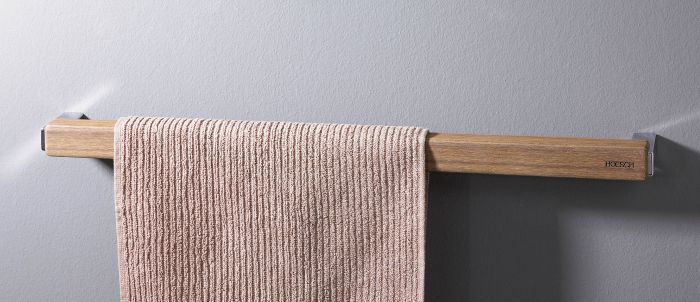 Towel rail made of water-resistant teak wood